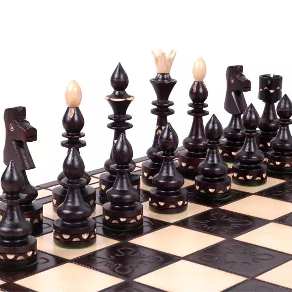 Lord Hand-Crafted Chess Set - Hornbeam Pieces & Burned Folding Board