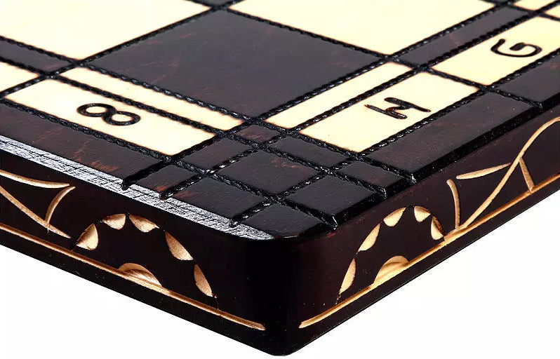 Luxury Lime Wood Hand-Carved Chess Set - Pieces & Hand-Decorated